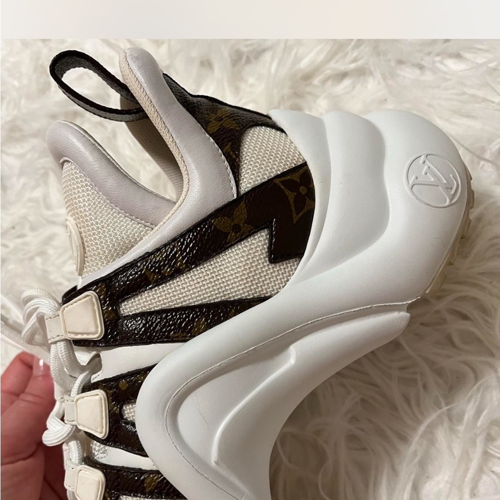 Louis Vuitton Women's White and Black Sneakers - Picture 2 of 8